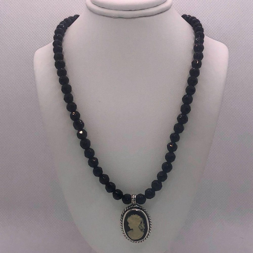 Vintage Costume Jewelry Necklace Cameo Black Beads